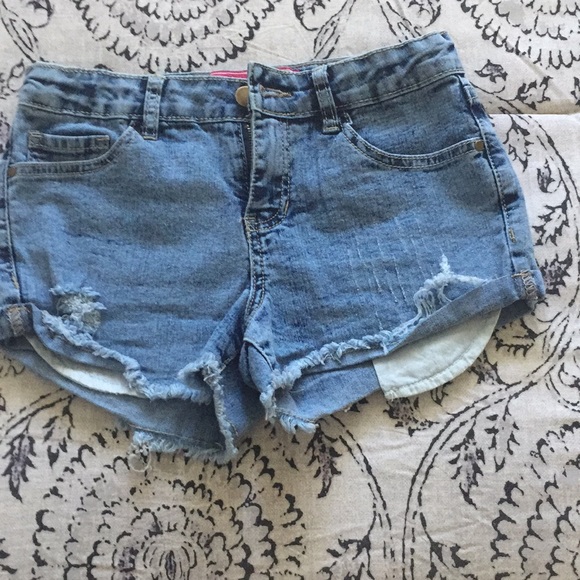 Shorts - Picture 1 of 3